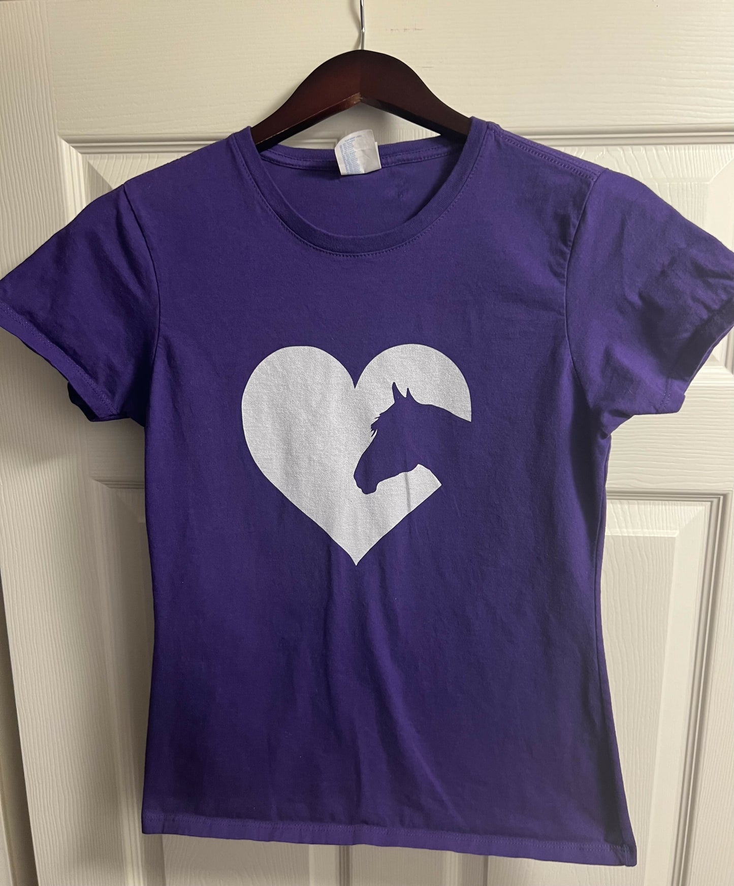 Purple horse t-shirt